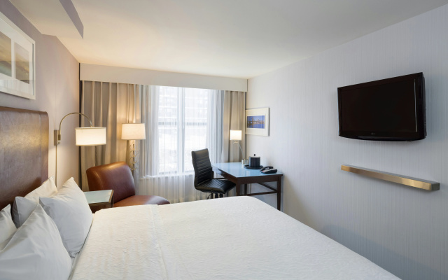 photo 5 of Hampton Inn Manhattan Seaport Financial District