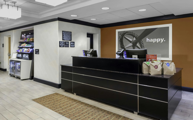 photo 2 of Hampton Inn Miami Dadeland