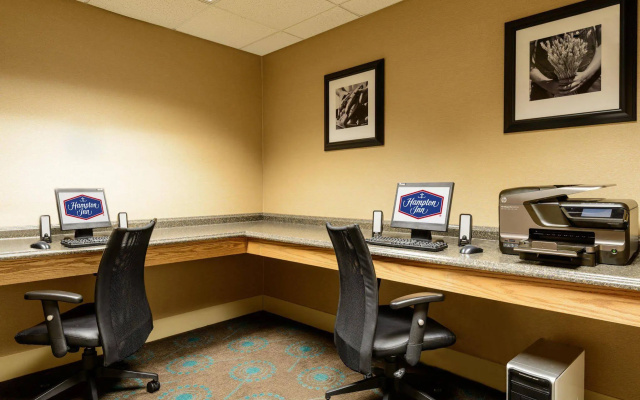 photo 3 of Hampton Inn Mount Vernon