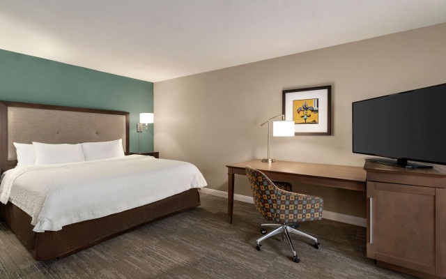 photo 5 of Hampton Inn New Orleans-St. Charles Ave./Garden District