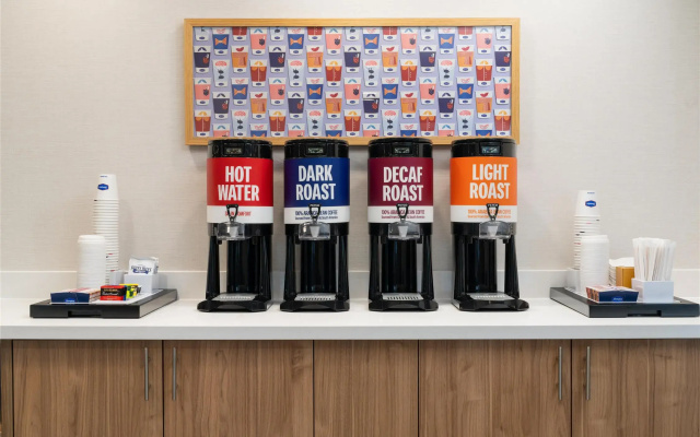 photo 4 of Hampton Inn Philadelphia/Airport
