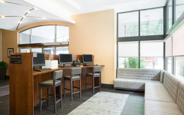 photo 3 of Hampton Inn Philadelphia Center City-Convention Center