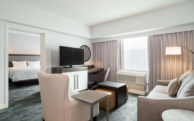 photo 4 of Hampton Inn Philadelphia Center City-Convention Center