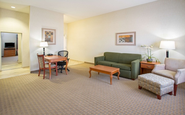 photo 5 of Hampton Inn Santa Rosa