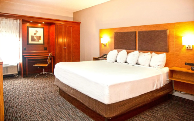 photo 4 of MainStay Suites Springfield IL