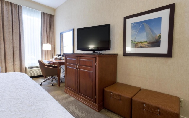 photo 5 of Hampton Inn St. Louis-Airport