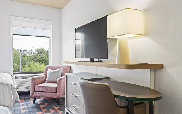 photo 5 of Holiday Inn St. Petersburg West by IHG