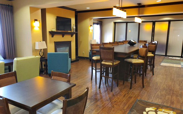 photo 4 of Hampton Inn Stow