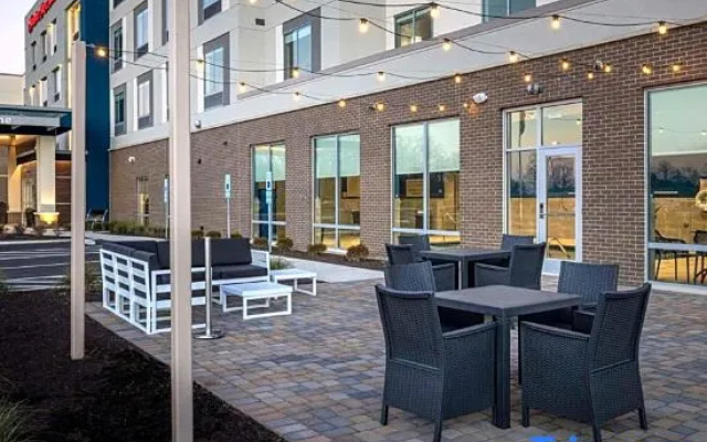photo 4 of Hampton Inn Suites by Hilton Cincinnati West