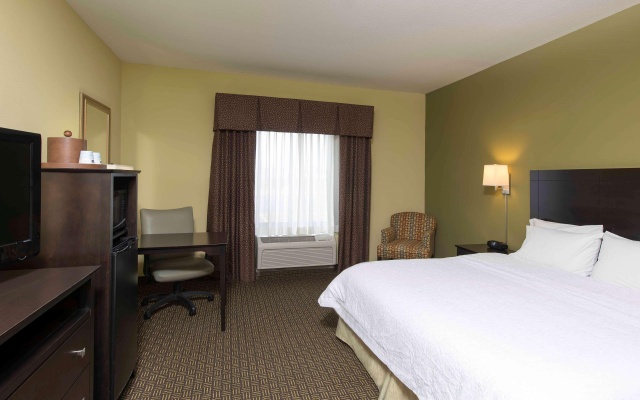photo 4 of Hampton Inn & Suites Danville
