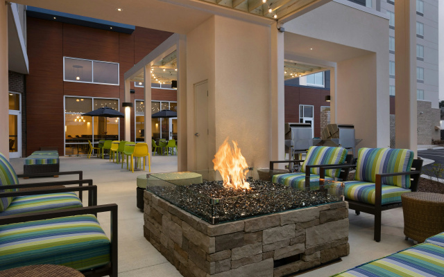 photo 2 of Hampton Inn & Suites Durham University Medical Center