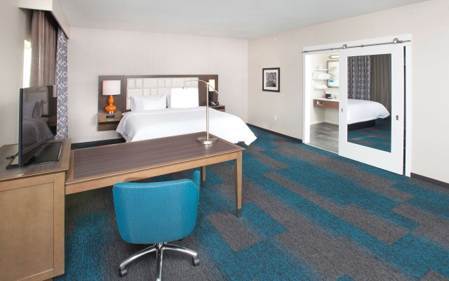 photo 4 of Hampton Inn & Suites LAX El Segundo