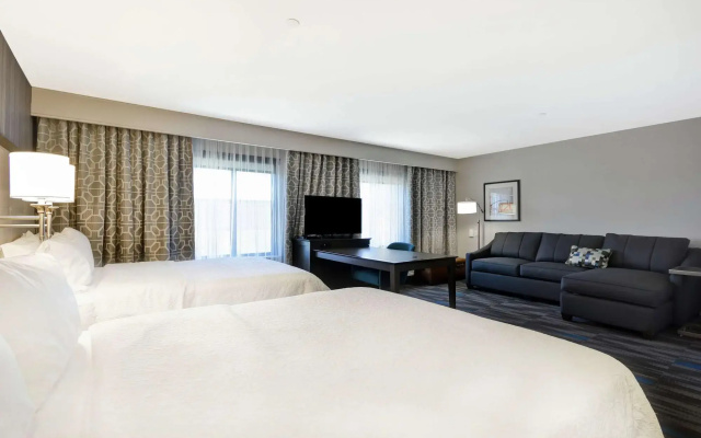 photo 4 of Hampton Inn & Suites Los Angeles Burbank Airport