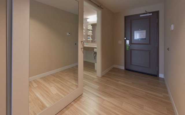 photo 4 of Hampton Inn & Suites Seattle/Redmond