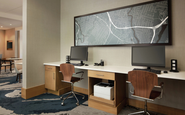 photo 3 of Hampton Inn & Suites Teaneck Glenpointe