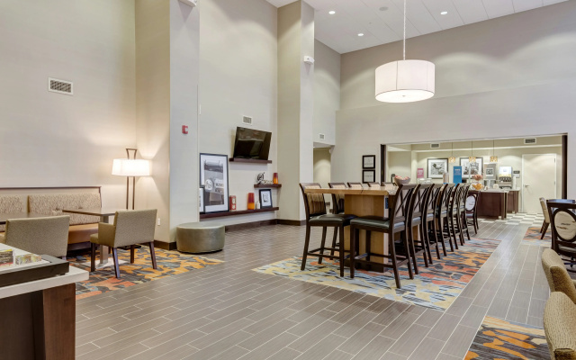 photo 2 of Hampton Inn St. Louis Wentzville
