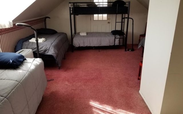 photo 4 of Hamtramck Hostel