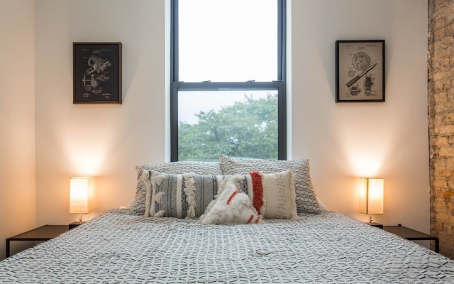 photo 3 of Handsome Mccormick 3bd-2ba Loft