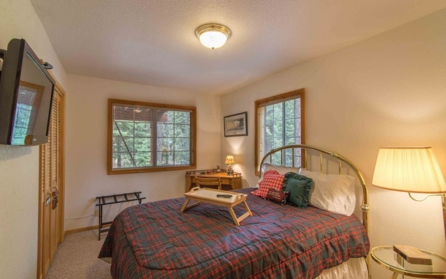 photo 4 of Hansing s Lair 4 Bedroom Holiday Home By Tahoe Truckee