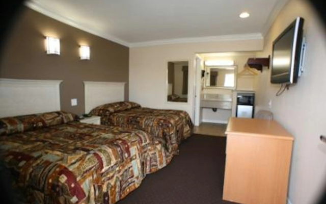 photo 2 of 3rd Avenue Inn