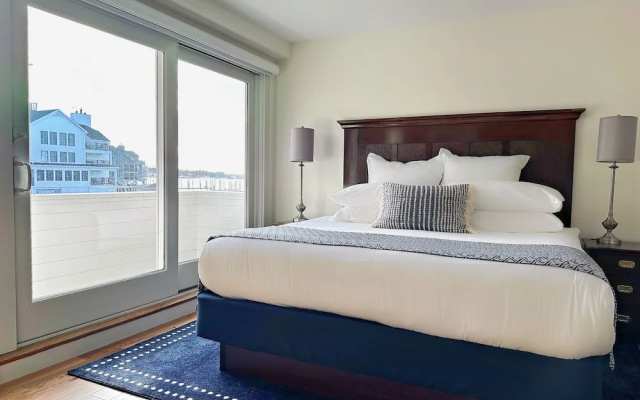 photo 4 of Harborside Inn