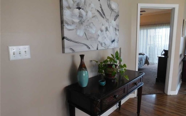 photo 2 of Harbourfront S #a6 2 Bedroom Condo