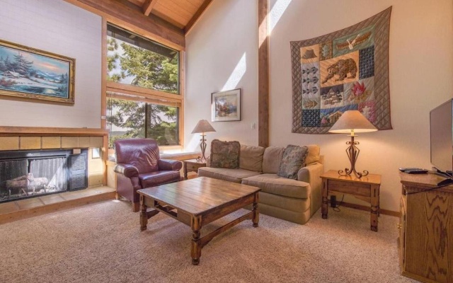 photo 2 of Hawk's Eye by Avantstay Cozy Condo w/ Views & Access to Northstar Resort Community