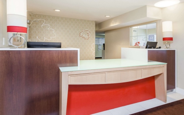 photo 2 of Hawthorn Suites by Wyndham Detroit Auburn Hills
