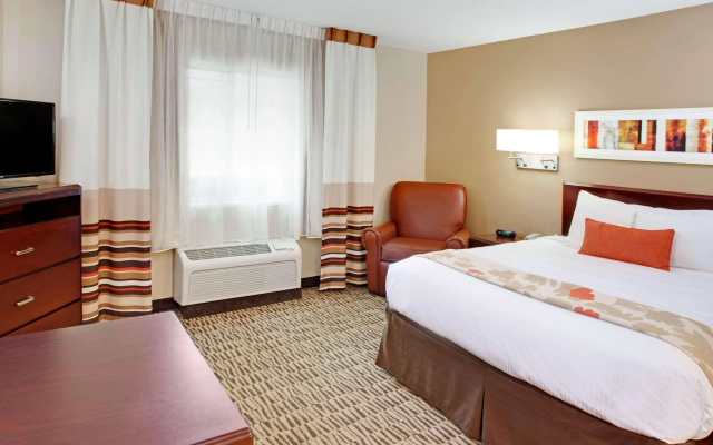 photo 5 of MainStay Suites Cincinnati Blue Ash