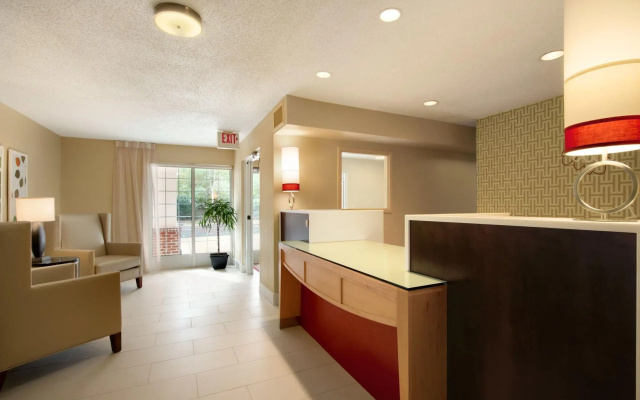 photo 5 of MainStay Suites Detroit Auburn Hills