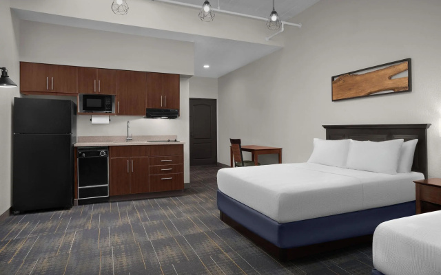 photo 2 of The Suites Hotel at Waterfront Plaza