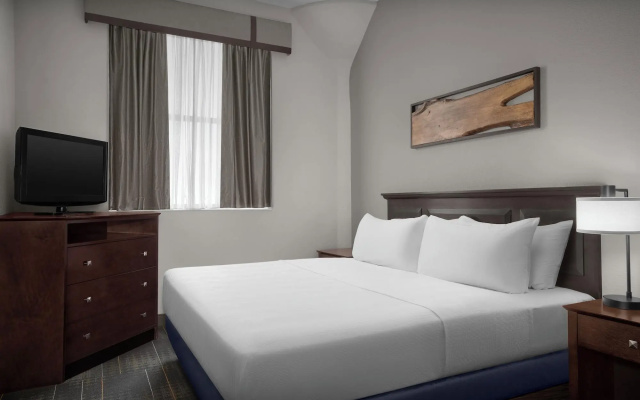 photo 4 of The Suites Hotel at Waterfront Plaza