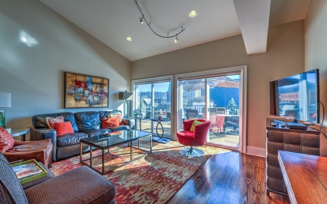 photo 2 of Heart of Asheville - 4 Br Home