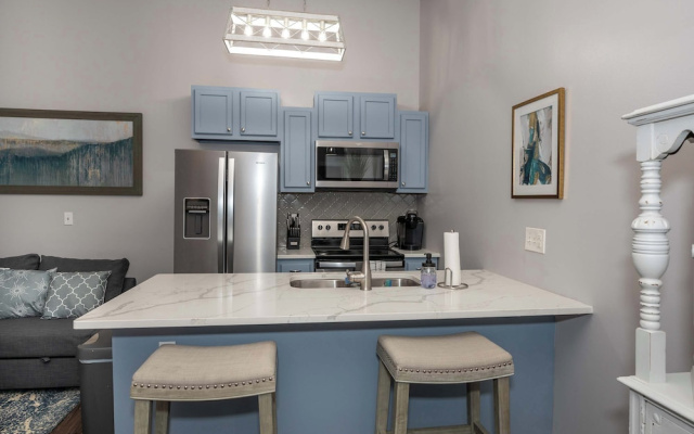 photo 5 of Heart of Mainstrasse Apt 2