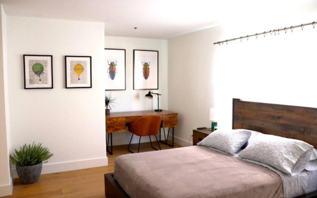 photo 4 of Heart Of West Hollywood Modern Suite 2 Bedroom 2 Bath