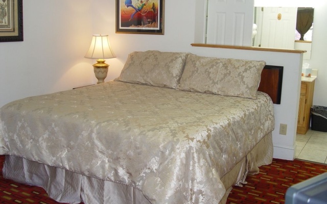 photo 2 of Hearth & Home Inn