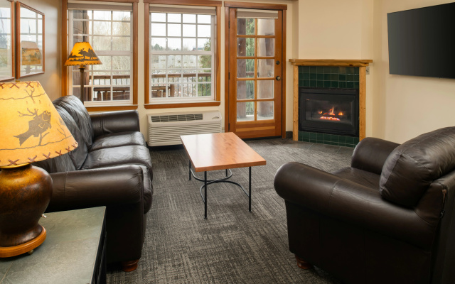 photo 3 of Heathman Lodge