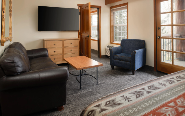 photo 4 of Heathman Lodge