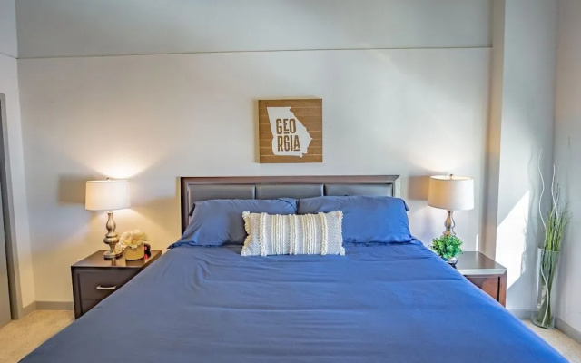 photo 3 of Heaven on Midtown Fully Furnished Apts