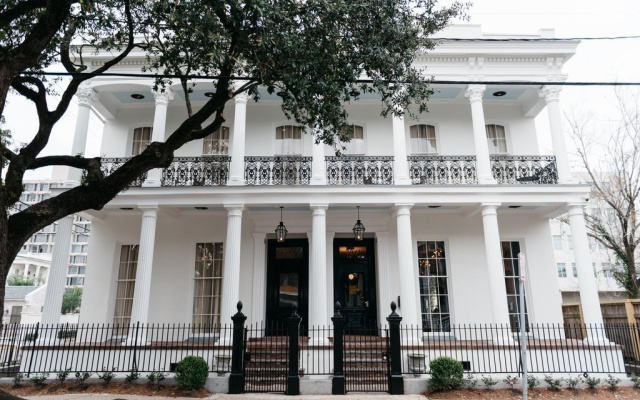 photo 4 of Henry Howard Hotel