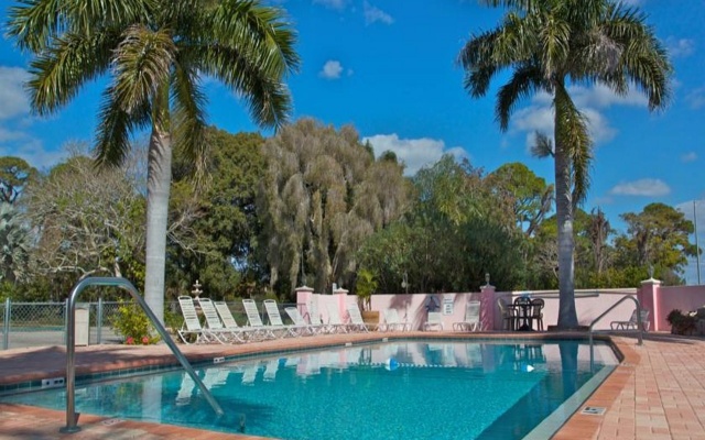 photo 4 of Hibiscus Suites - Gateway to Siesta Key