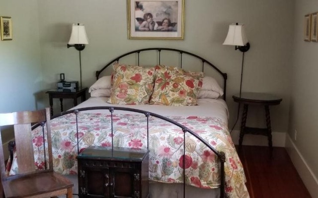 photo 5 of Hidden Oak Inn