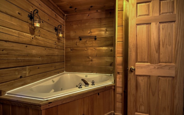 photo 4 of Hidden Pond - 2 Br Cabin