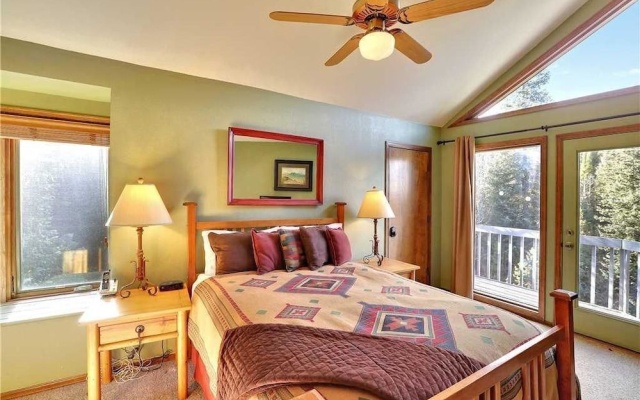 photo 5 of Hideaway Cabin House
