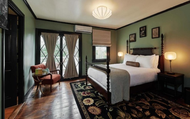 photo 4 of Hideaway Inn Lenox
