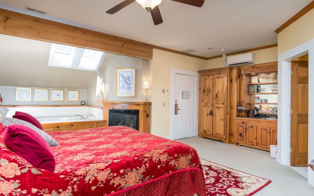 photo 4 of Highland Lake Inn & Resort