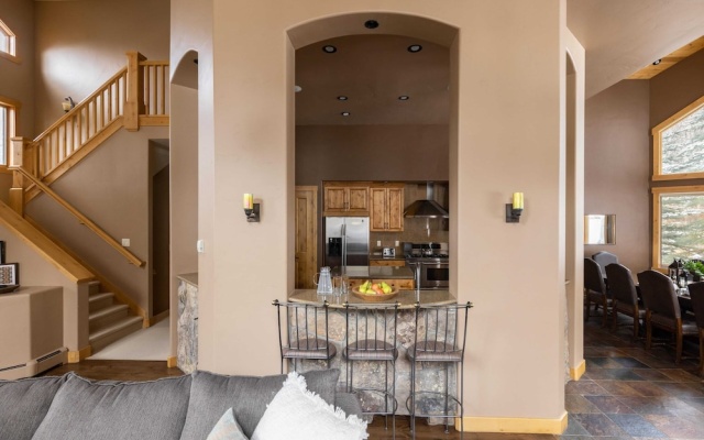 photo 5 of Highline by Avantstay Breathtaking Mountain Home w/ Hot Tub & Views