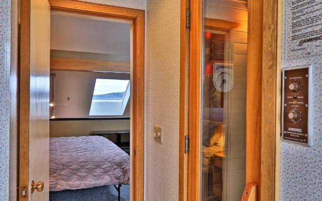 photo 4 of Highridge Condominium Unit E11