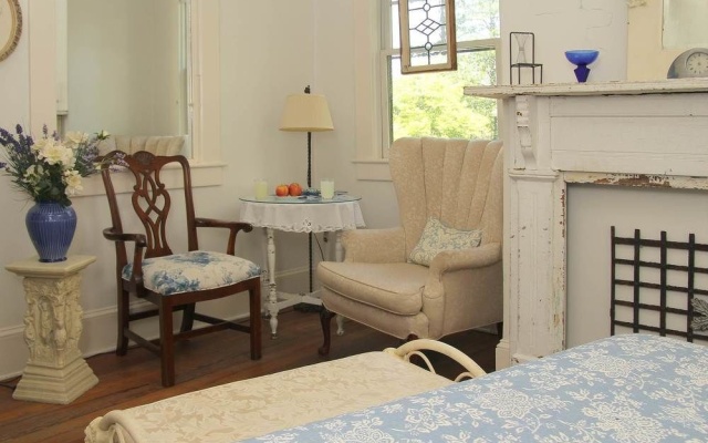 photo 5 of Hill House Bed and Breakfast