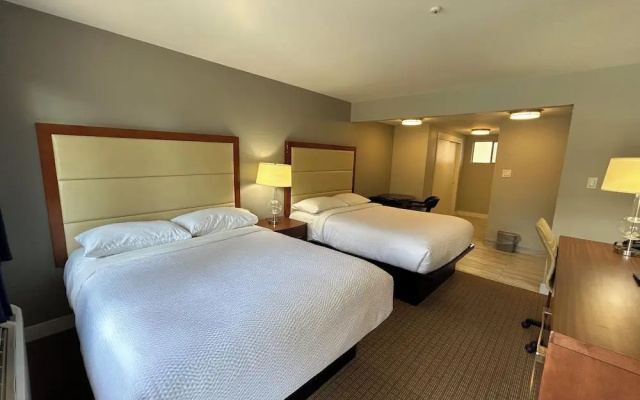 photo 3 of Hillside Inn